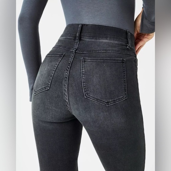 Spanx Ankle Straight Leg Jeans 20355R - Vintage Black - medium (6-8) Item#BZ - Picture 5 of 12